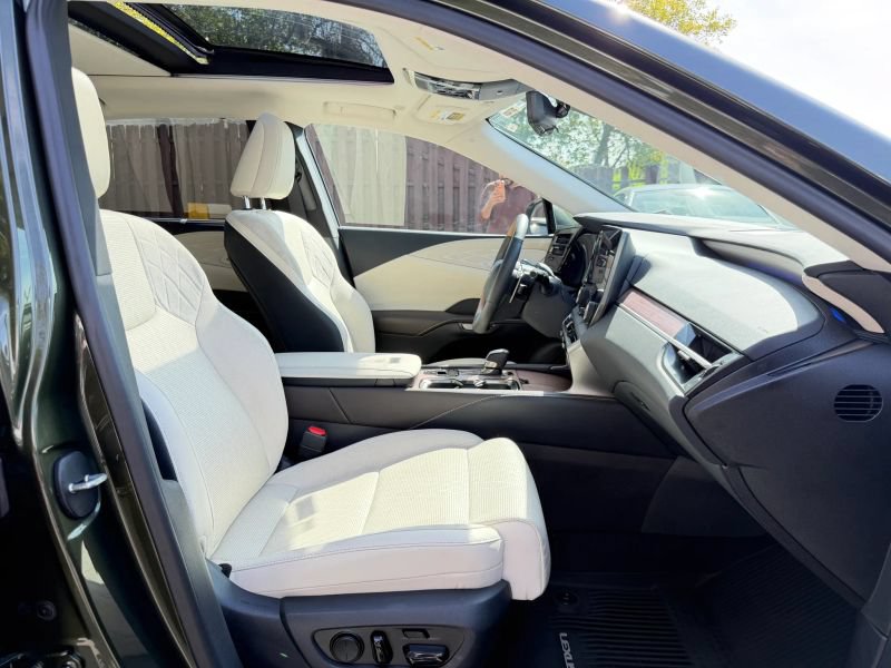 Used 2025 Lexus RX 350 w/ Convenience Package AWD/4WD image 31