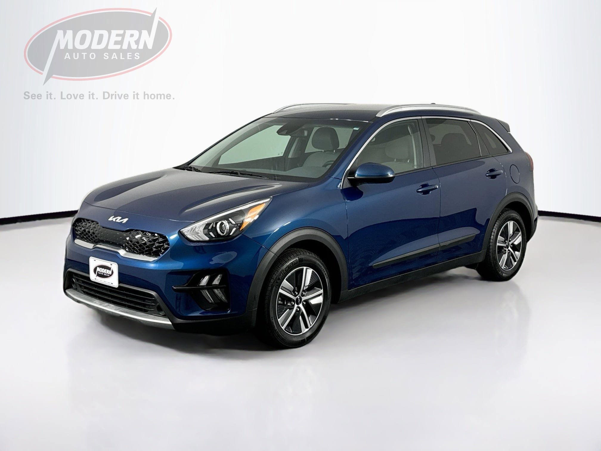 Used 2022 Kia Niro LXS