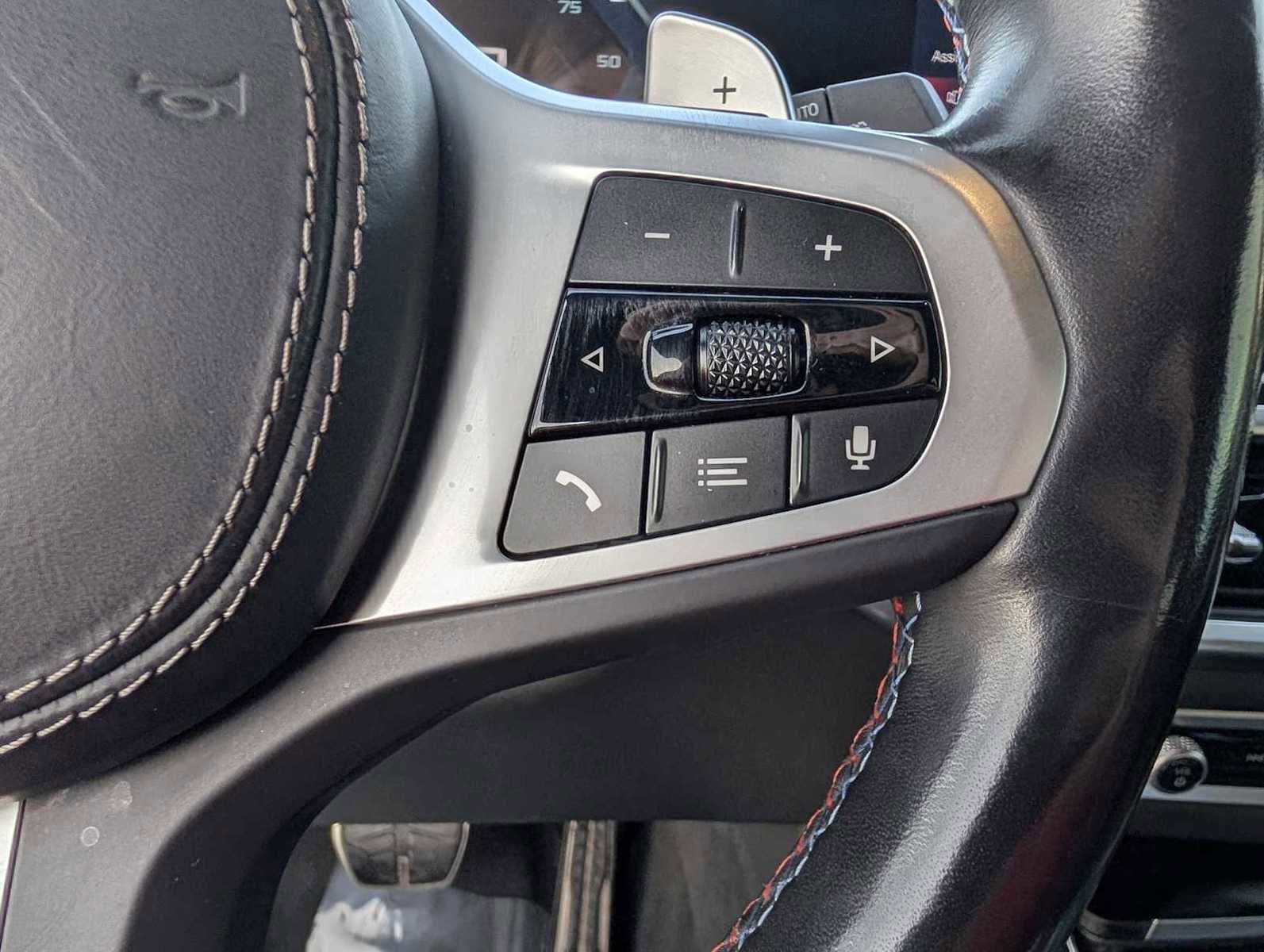 Used 2024 BMW X7 M60i w/ Executive Package image 11