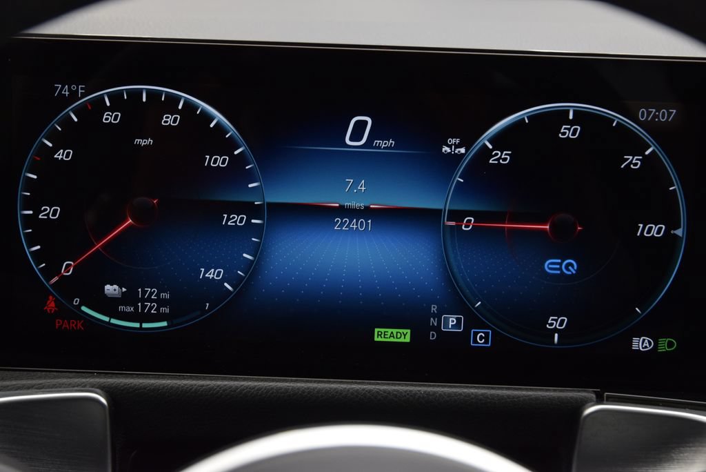 Certified 2023 Mercedes-Benz EQB 300 4MATIC w/ Exclusive Package image 26