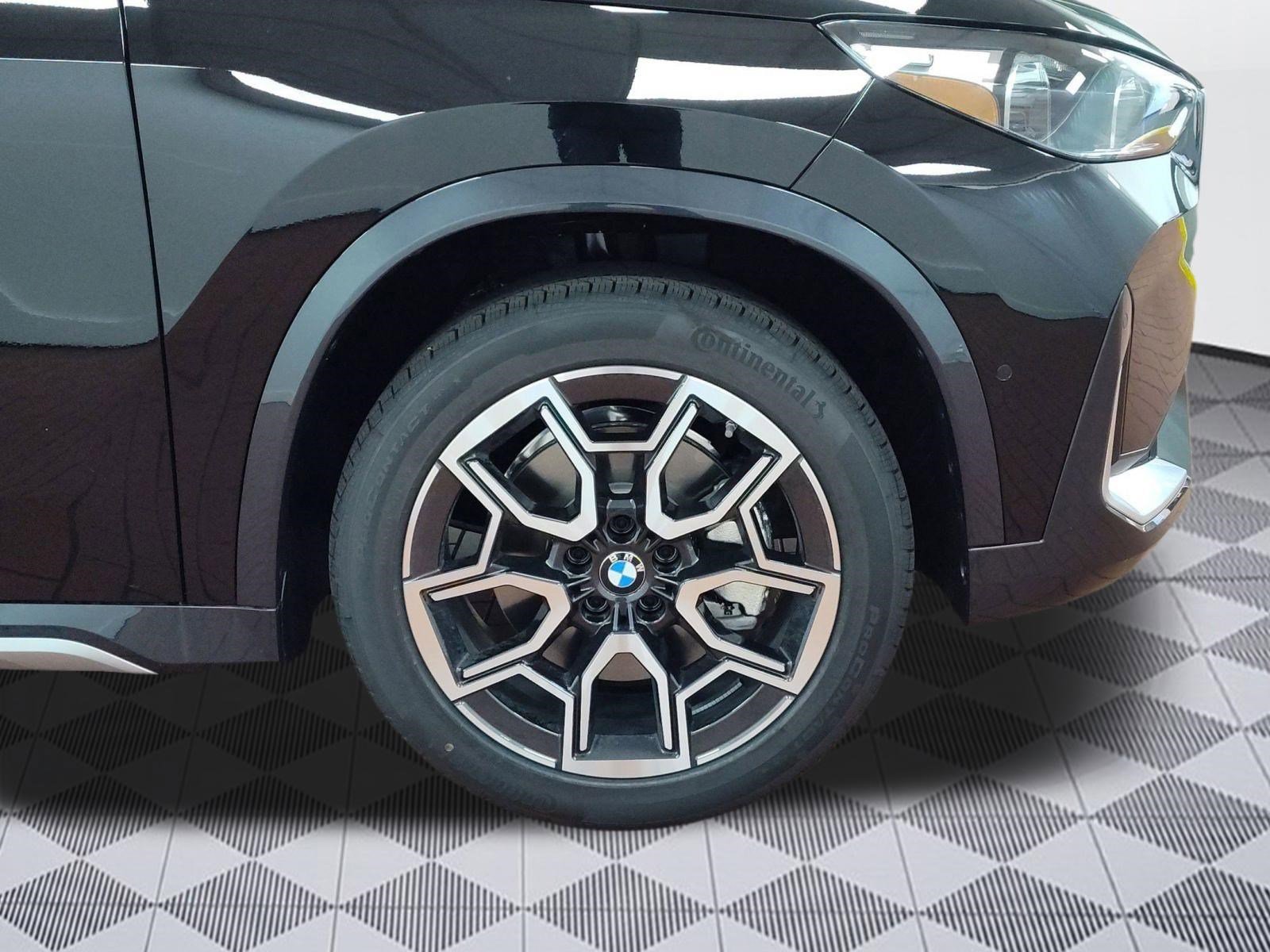 Used 2025 BMW X1 xDrive28i w/ Premium Package image 11