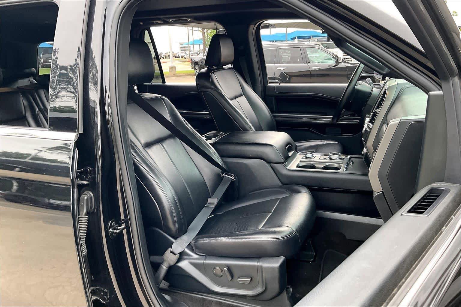 Used 2021 Ford Expedition XLT AWD/4WD image 9