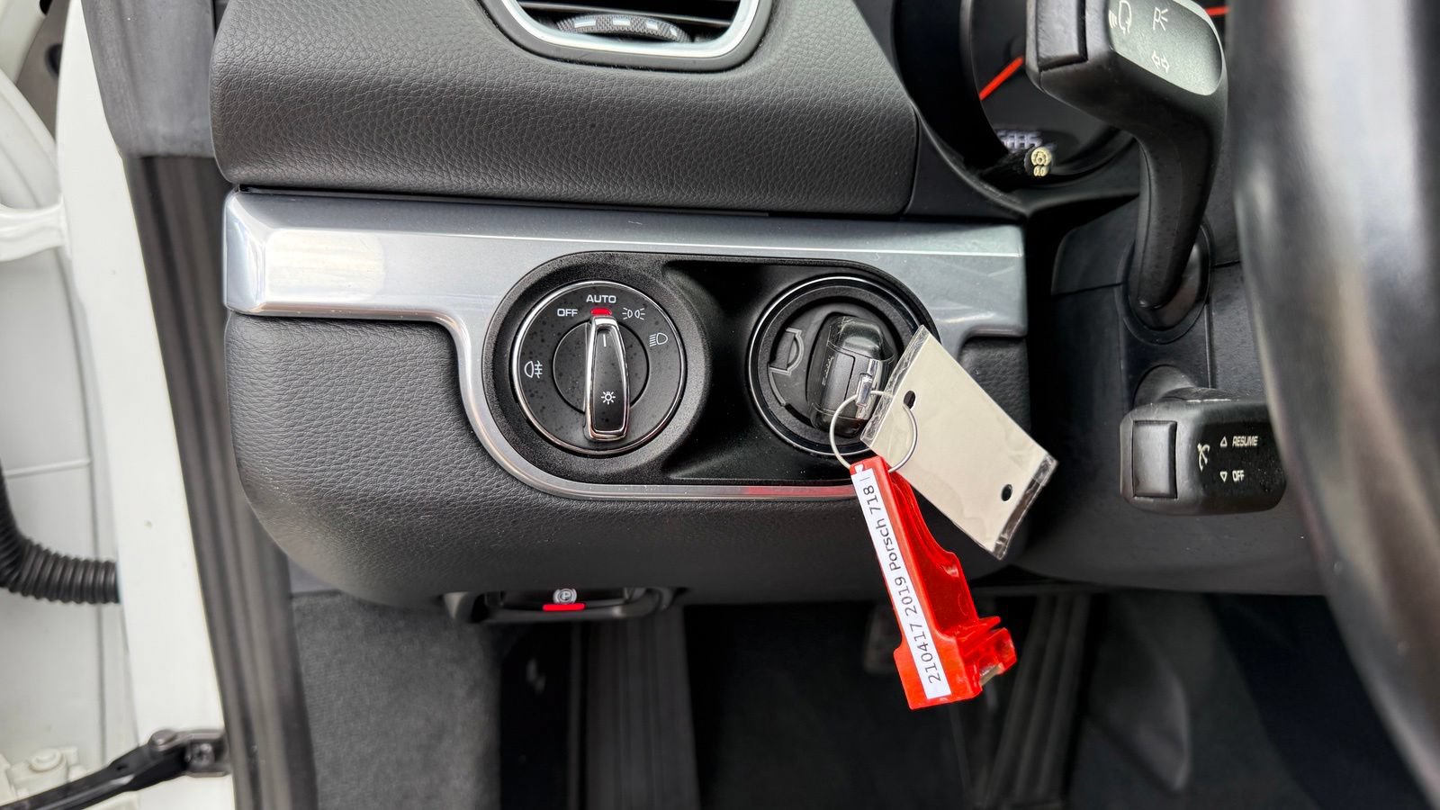 Used 2019 Porsche 718 Boxster RWD image 24