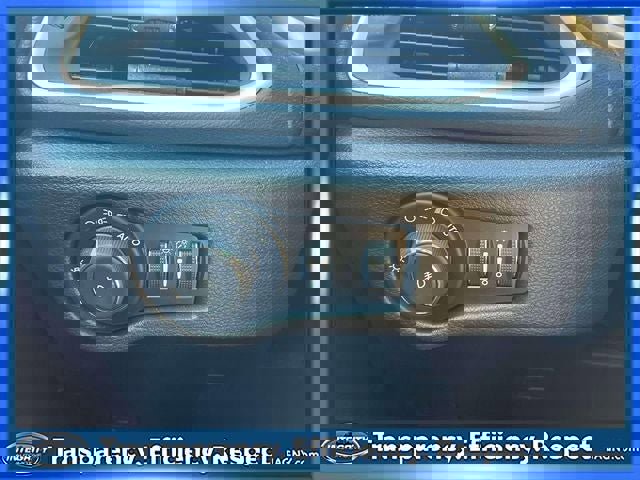 Used 2025 Chrysler Pacifica Select image 21