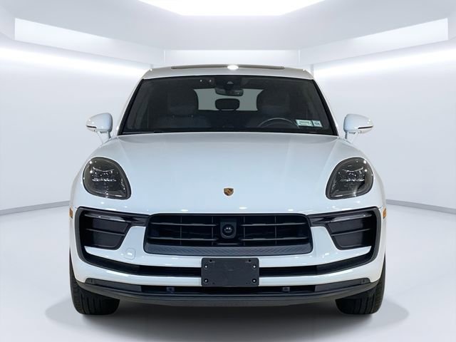 Used 2024 Porsche Macan image 10