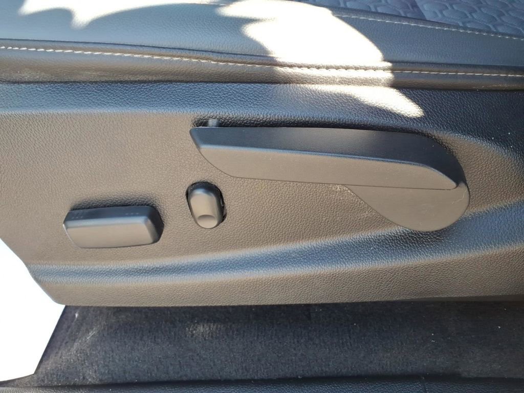 Used 2022 Chevrolet Colorado Z71 image 14