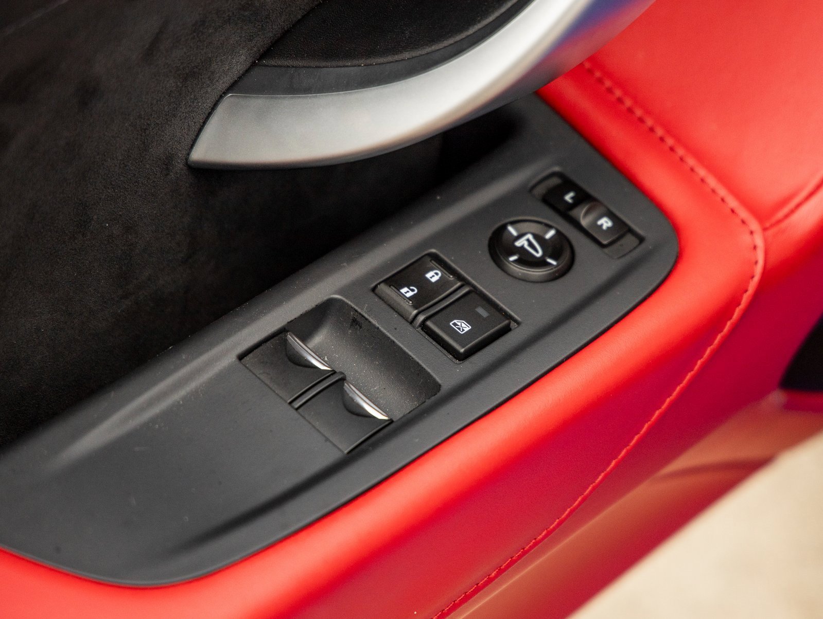 Used 2017 Acura NSX image 18