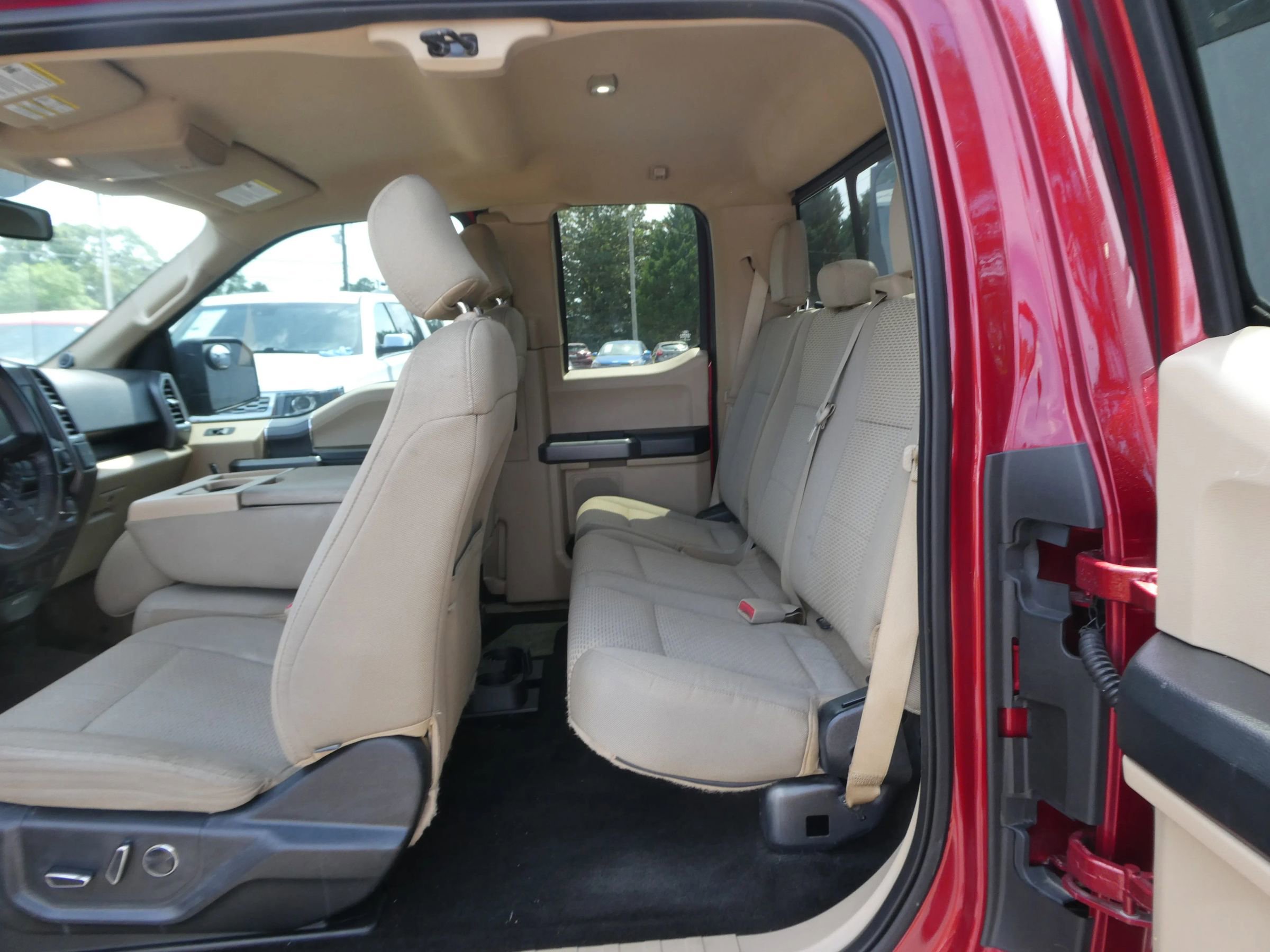 Used 2015 Ford F150 XLT w/ Equipment Group 302A Luxury RWD image 28
