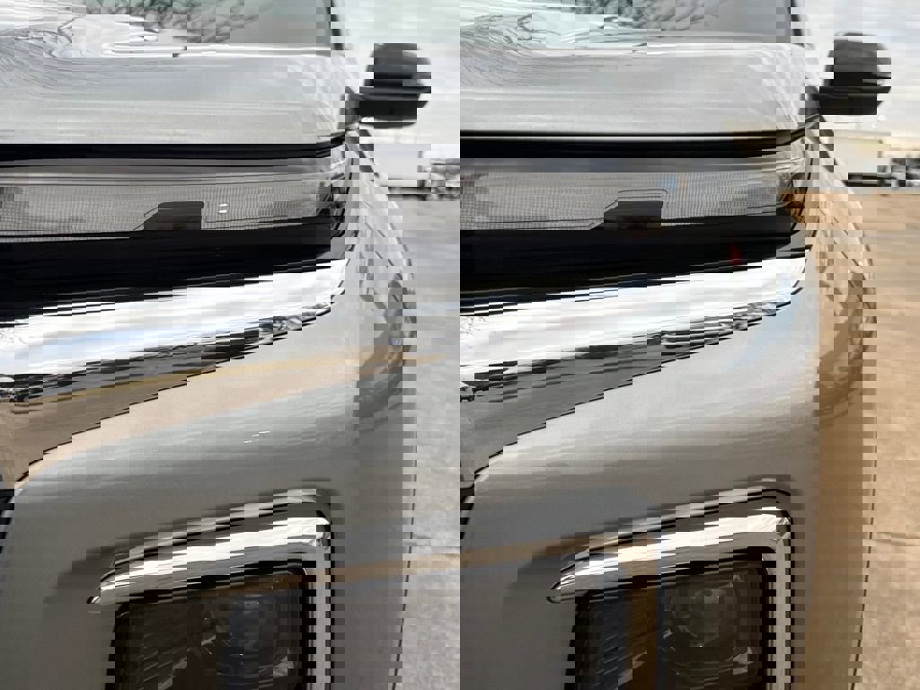 New 2026 Chevrolet Traverse LT w/ Sun and Wheel Package image 7