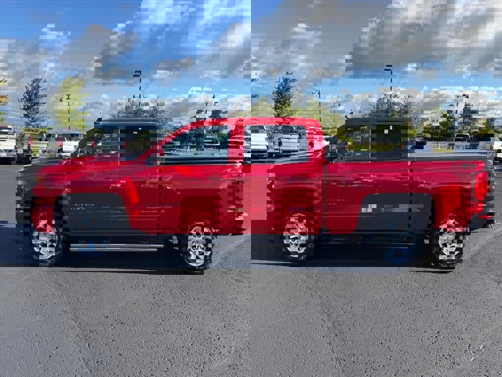 Used 2018 Chevrolet Silverado 1500 LT w/ All Star Edition image 2