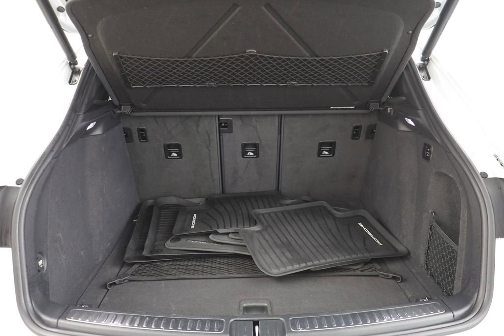 Used 2018 Porsche Macan GTS image 18