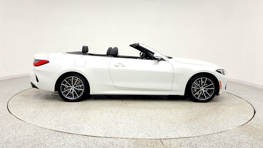Used 2025 BMW 430i 430i Convertible with Premium image 4