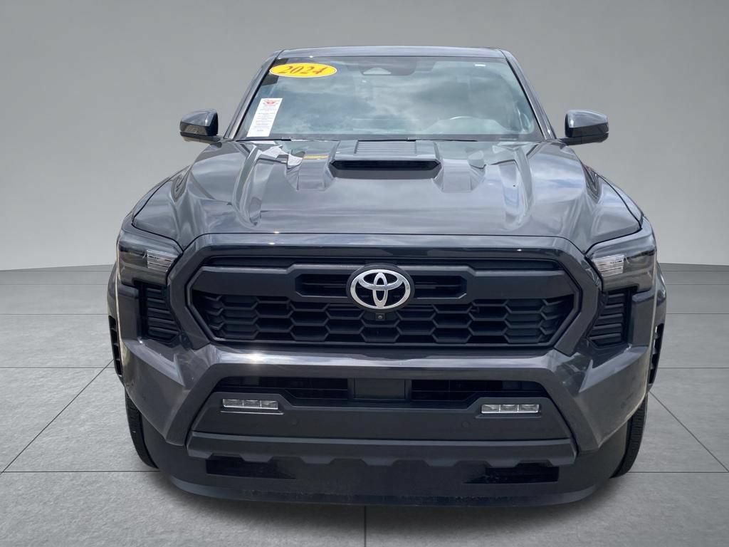 Used 2024 Toyota Tacoma TRD Sport w/ TRD Sport Premium Package AWD/4WD image 18