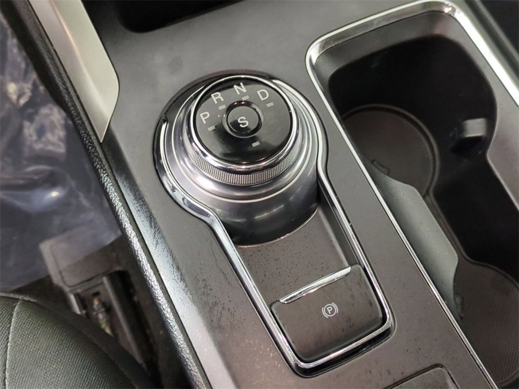 Used 2020 Ford Fusion SE image 16