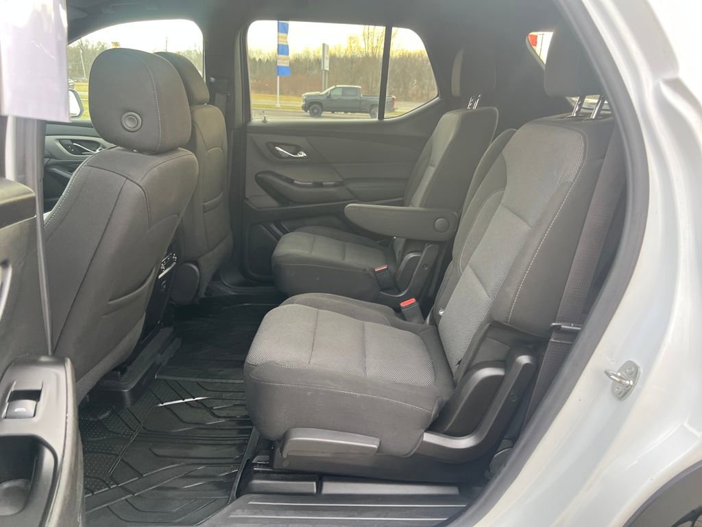 Used 2023 Chevrolet Traverse LT image 21