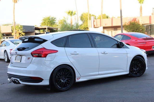 Used 2017 Ford Focus ST w/ Equipment Group 401A FWD image 20