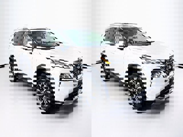 Certified 2023 Nissan Rogue SV w/ SV Premium Package image 3