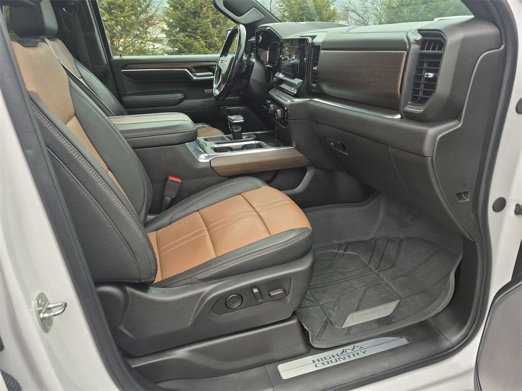 Used 2024 Chevrolet Silverado 1500 High Country image 33