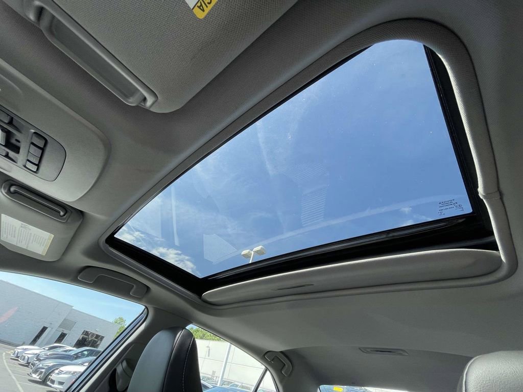 Used 2022 Toyota Camry SE w/ Convenience Package FWD image 33