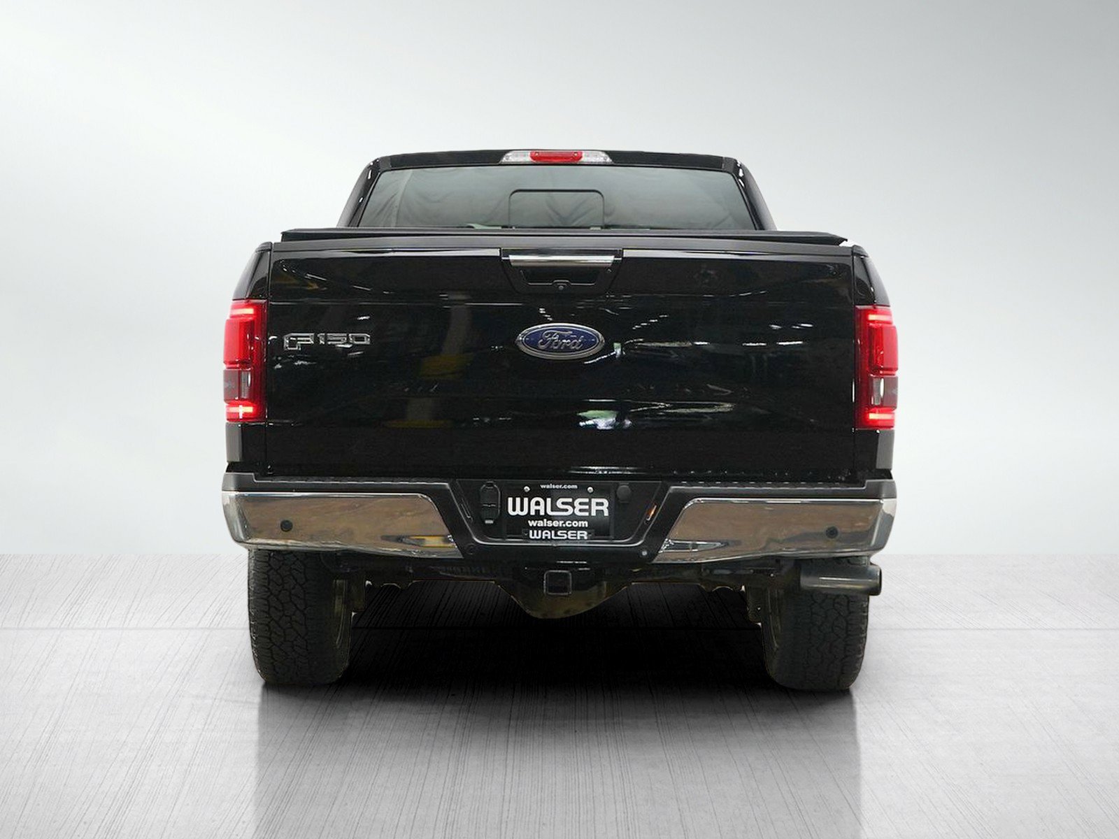Used 2017 Ford F150 Lariat w/ Equipment Group 502A Luxury AWD/4WD image 4