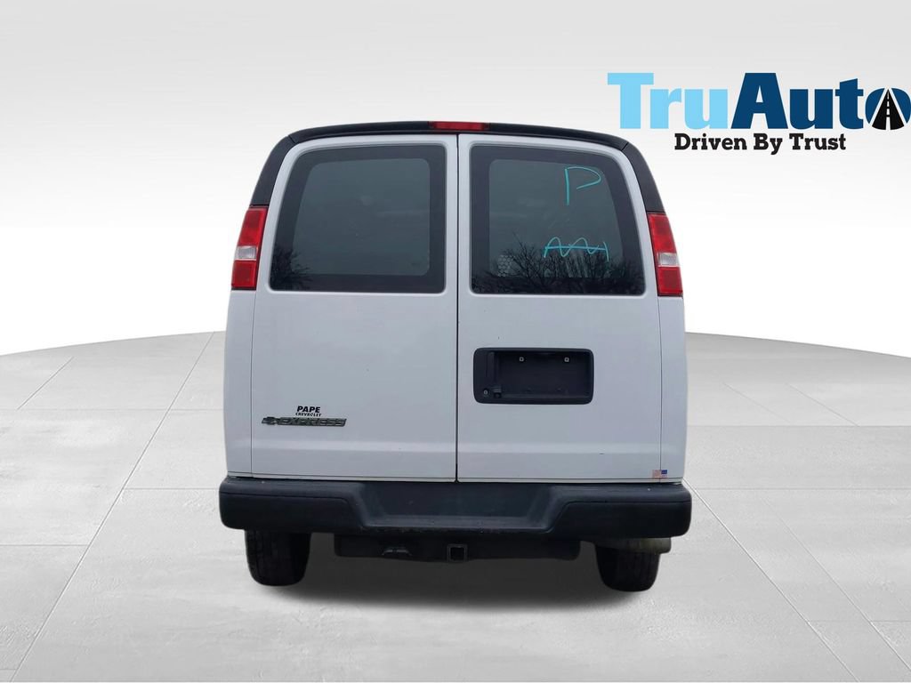 Used 2019 Chevrolet Express 3500 Extended w/ Driver Convenience Package RWD image 5