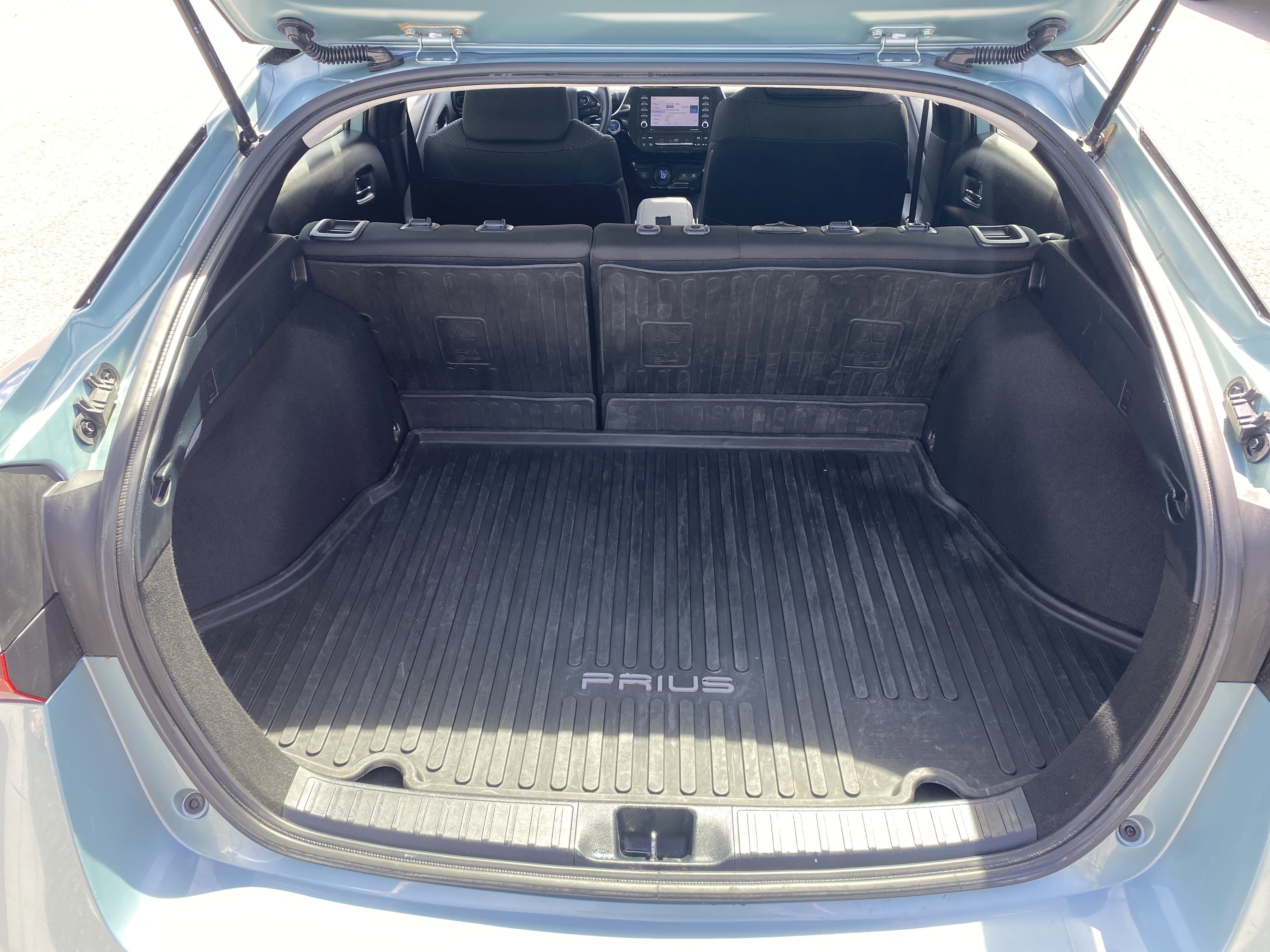 Used 2022 Toyota Prius LE AWD/4WD image 34