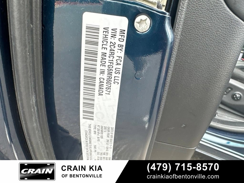 Used 2021 Chrysler Pacifica Touring w/ S Appearance Package FWD image 16