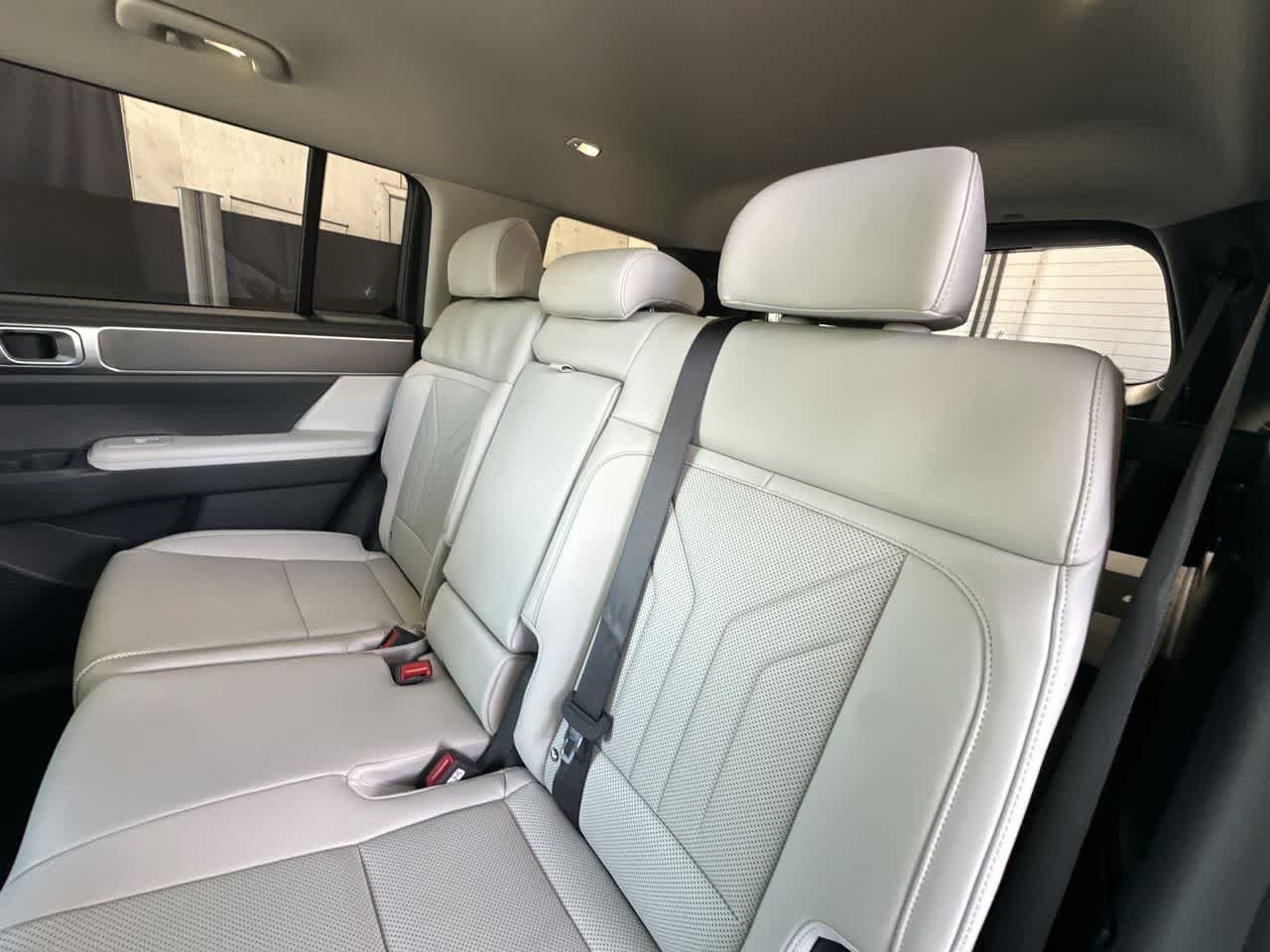 New 2027 Hyundai Santa Fe SEL FWD image 22