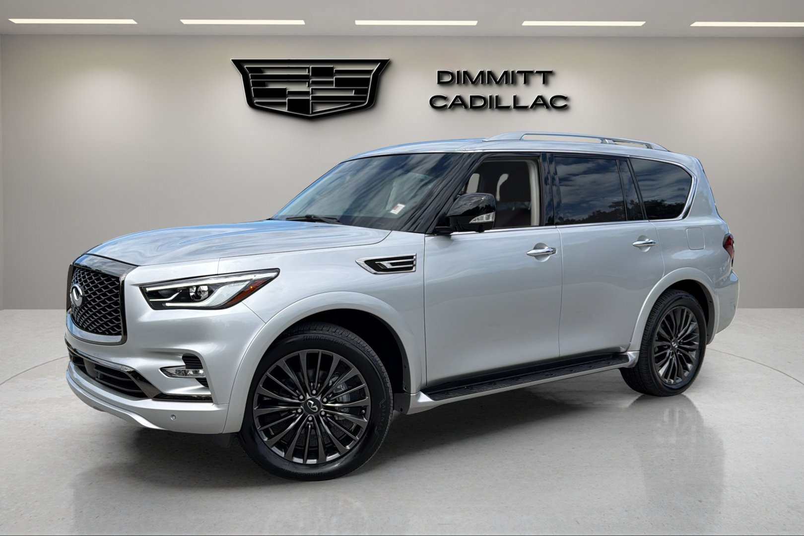Used 2023 INFINITI QX80 Premium Select w/ Cargo Package AWD/4WD image 1
