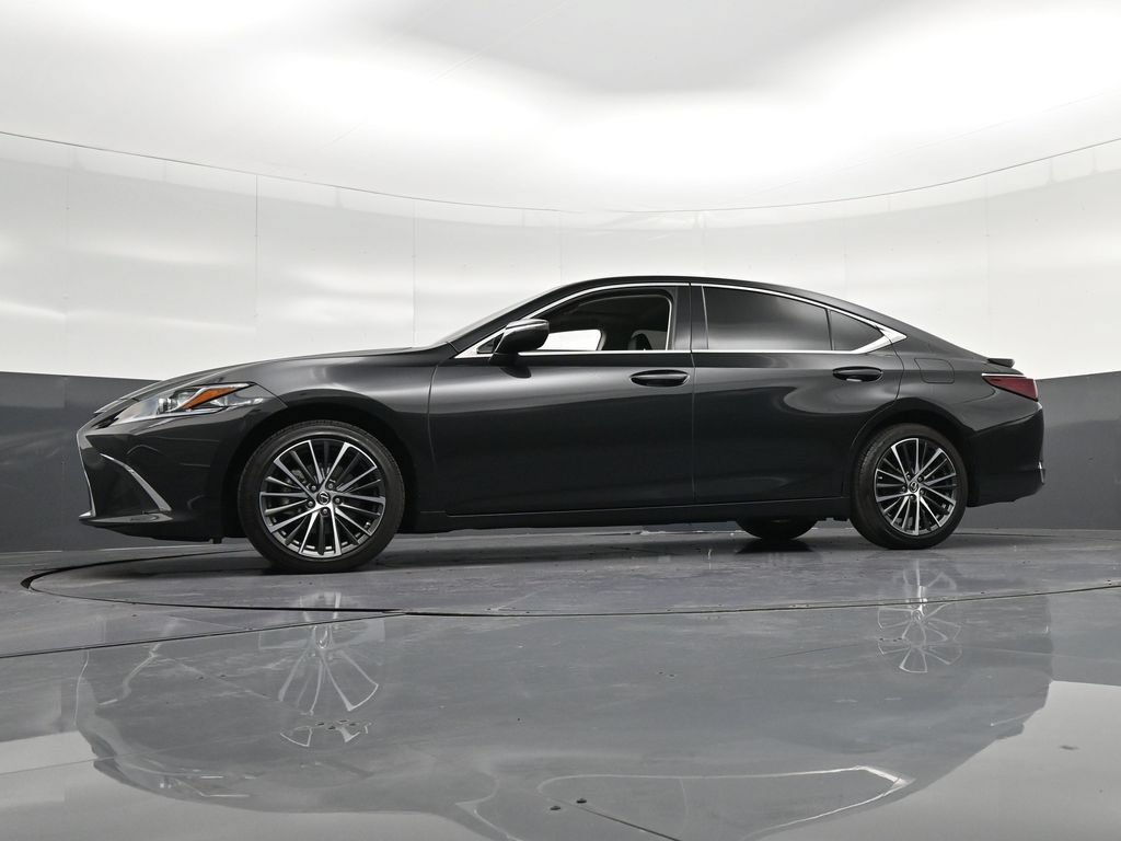 Used 2025 Lexus ES 300h w/ Premium Package FWD image 39