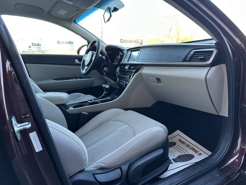 Used 2018 Kia Optima LX w/ 17" Alloy Wheels Package FWD image 35