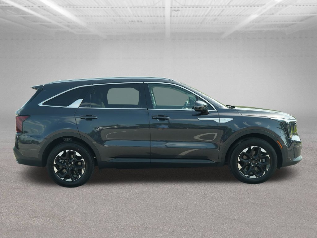 Used 2025 Kia Sorento S w/ Panoramic Sunroof Package FWD image 11