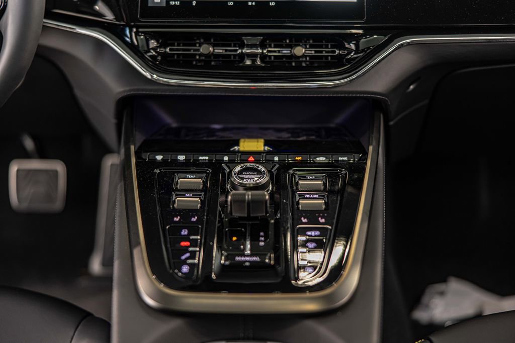 New 2026 Aston Martin DBX S AWD/4WD image 41