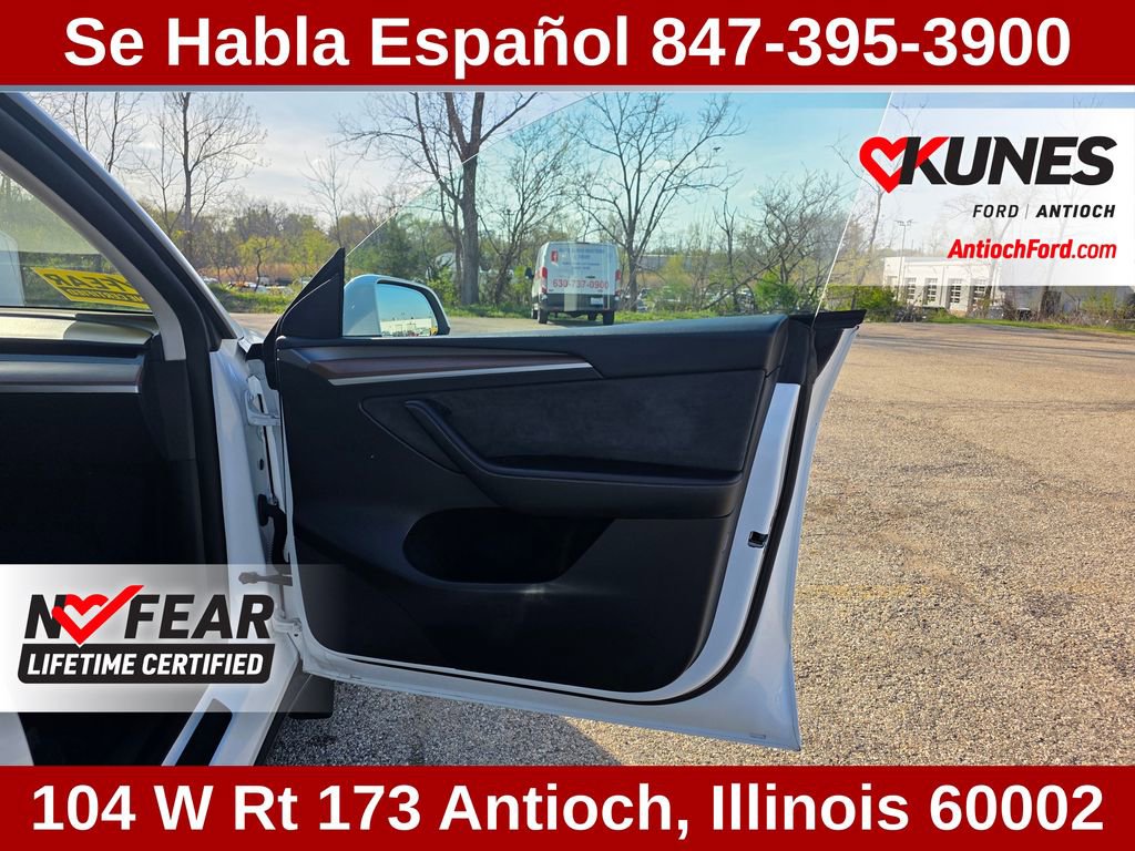 Used 2024 Tesla Model Y Long Range AWD/4WD image 43