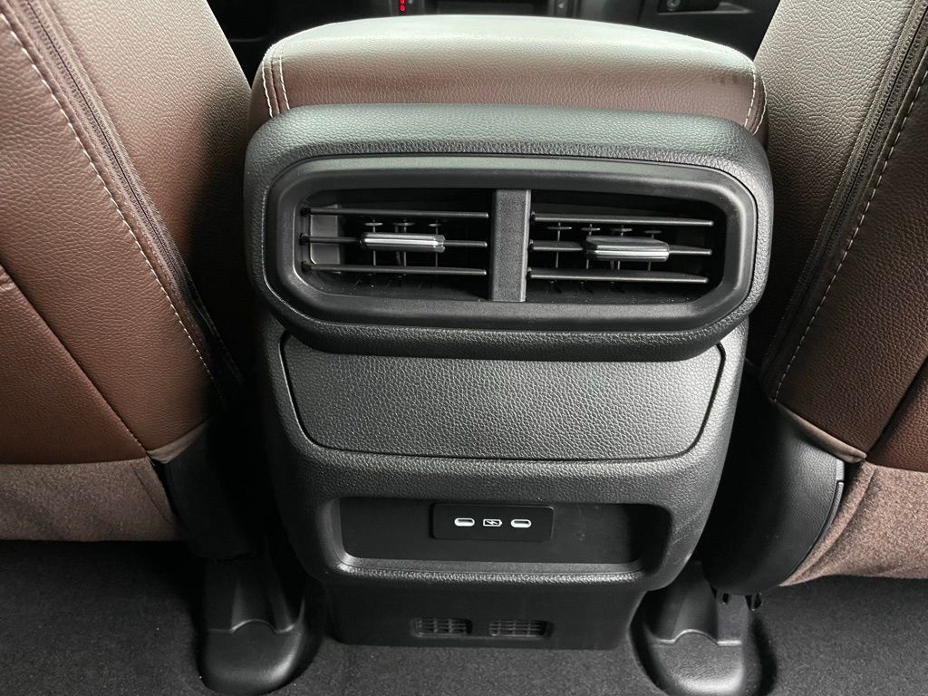 Certified 2025 Honda Passport EX-L image 39