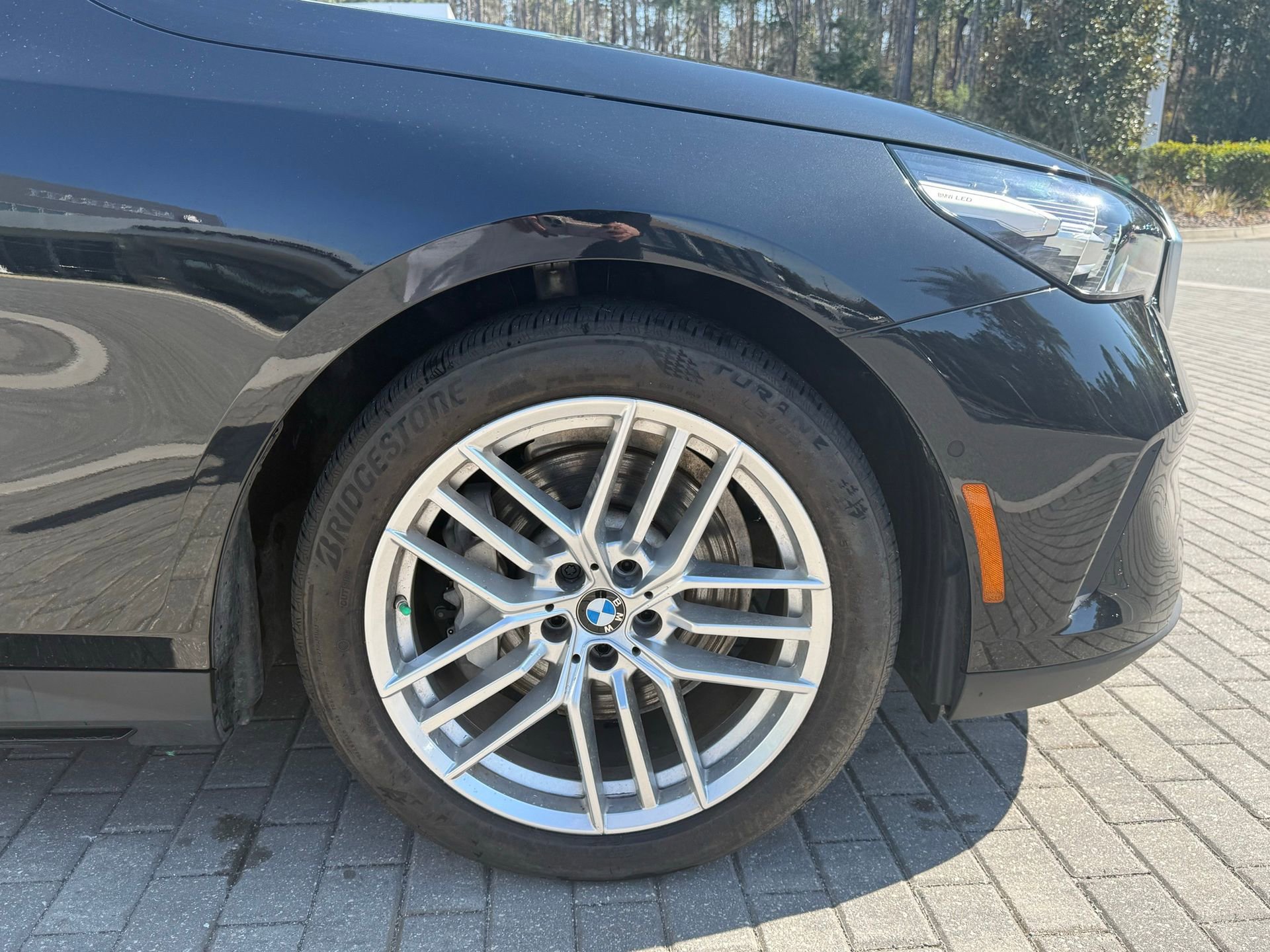 Used 2024 BMW 530i xDrive w/ Convenience Package image 6