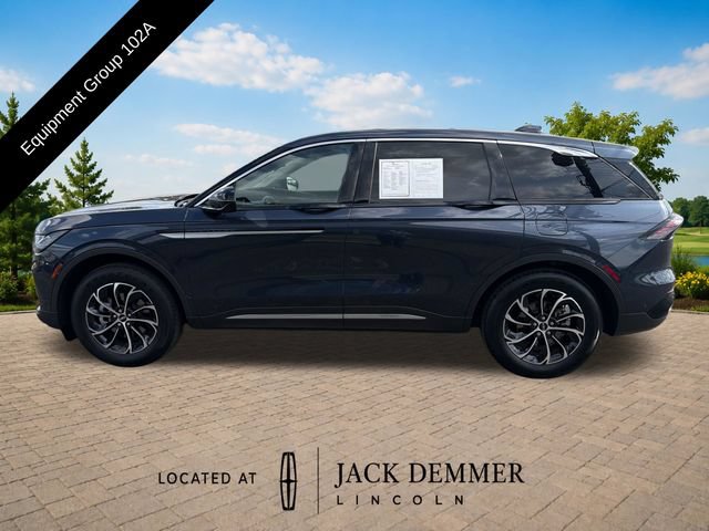 Used 2024 Lincoln Nautilus Premier w/ Equipment Group 102A AWD/4WD image 3