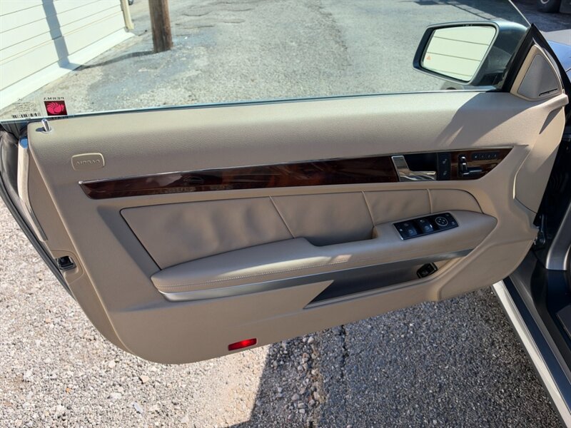 Used 2013 Mercedes-Benz E 550 Cabriolet image 16
