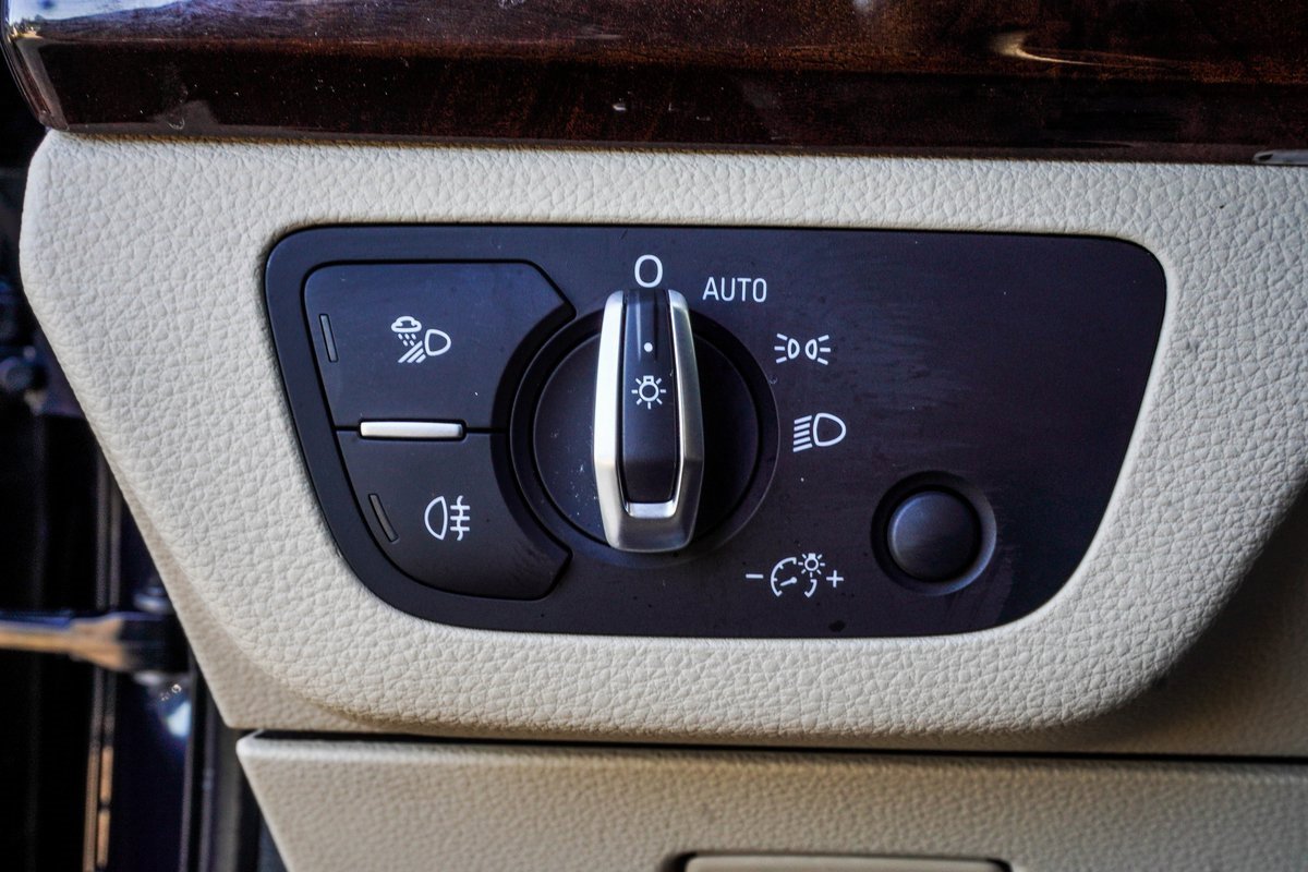 Used 2020 Audi Q5 2.0T Premium w/ Convenience Package image 32