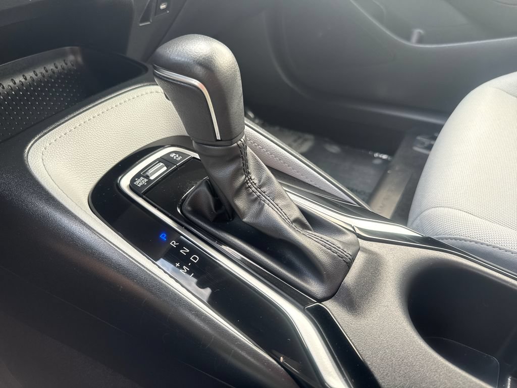 Used 2025 Toyota Corolla Hatchback FWD image 27