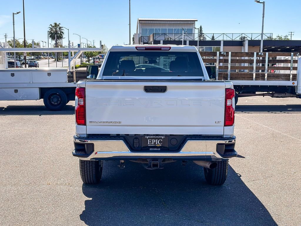 Used 2025 Chevrolet Silverado 2500 LT w/ Convenience Package AWD/4WD image 3