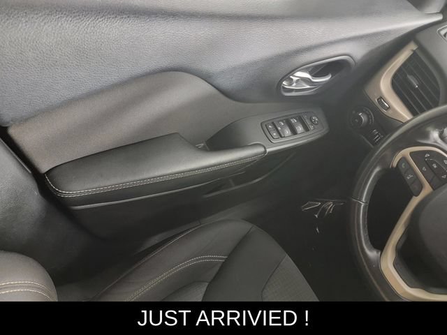 Used 2016 Jeep Cherokee Latitude AWD/4WD image 31