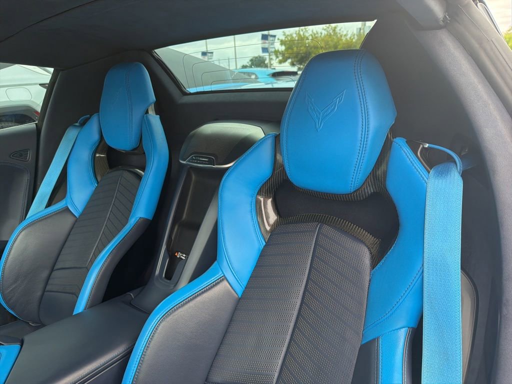 Used 2022 Chevrolet Corvette Stingray Premium Conv w/ Z51 Performance Package RWD image 19