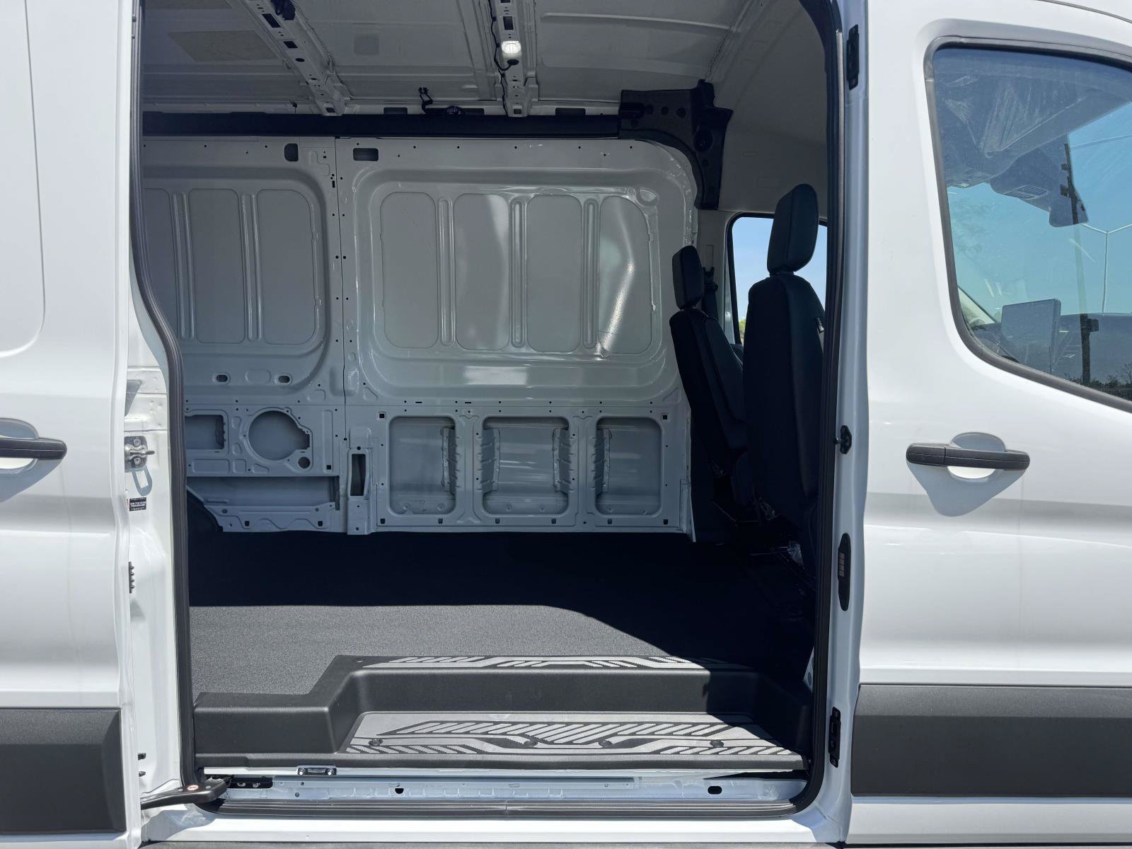 New 2026 Ford Transit 250 148 Medium Roof RWD image 12