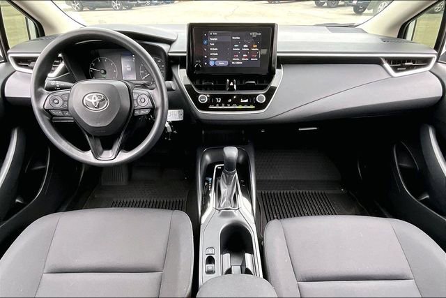 Used 2025 Toyota Corolla LE image 7
