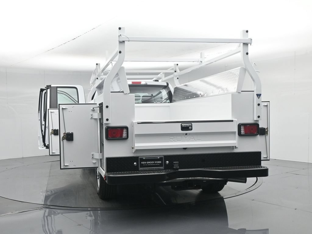New 2026 Ford F250 XL w/ XL Chrome Package RWD image 33