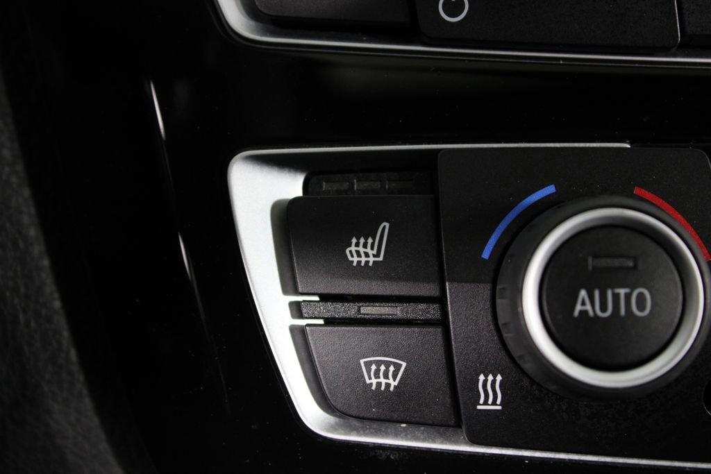 Used 2018 BMW 330e w/ M Sport Package image 23