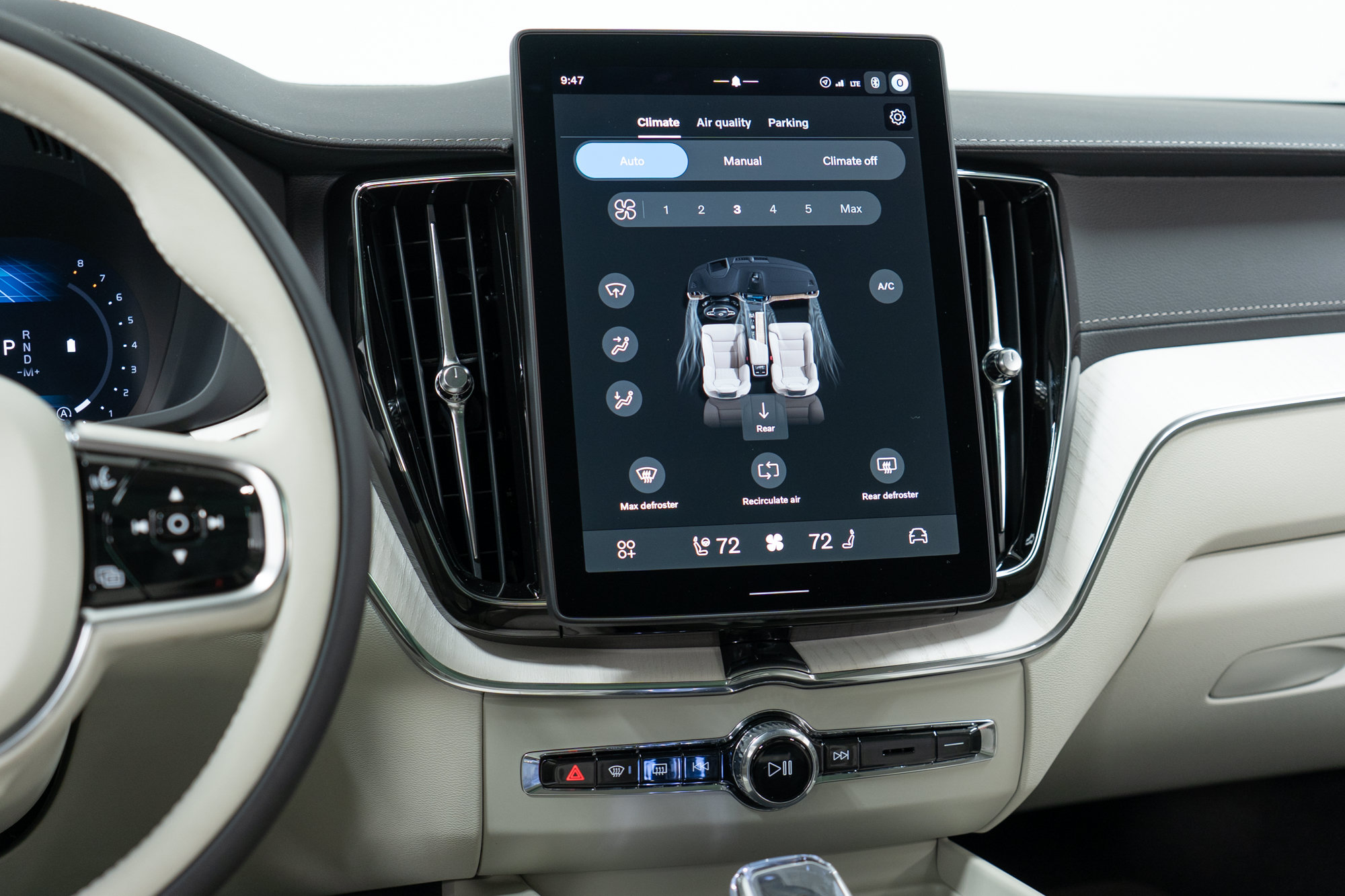 New 2027 Volvo XC60 B5 Ultra AWD/4WD image 19