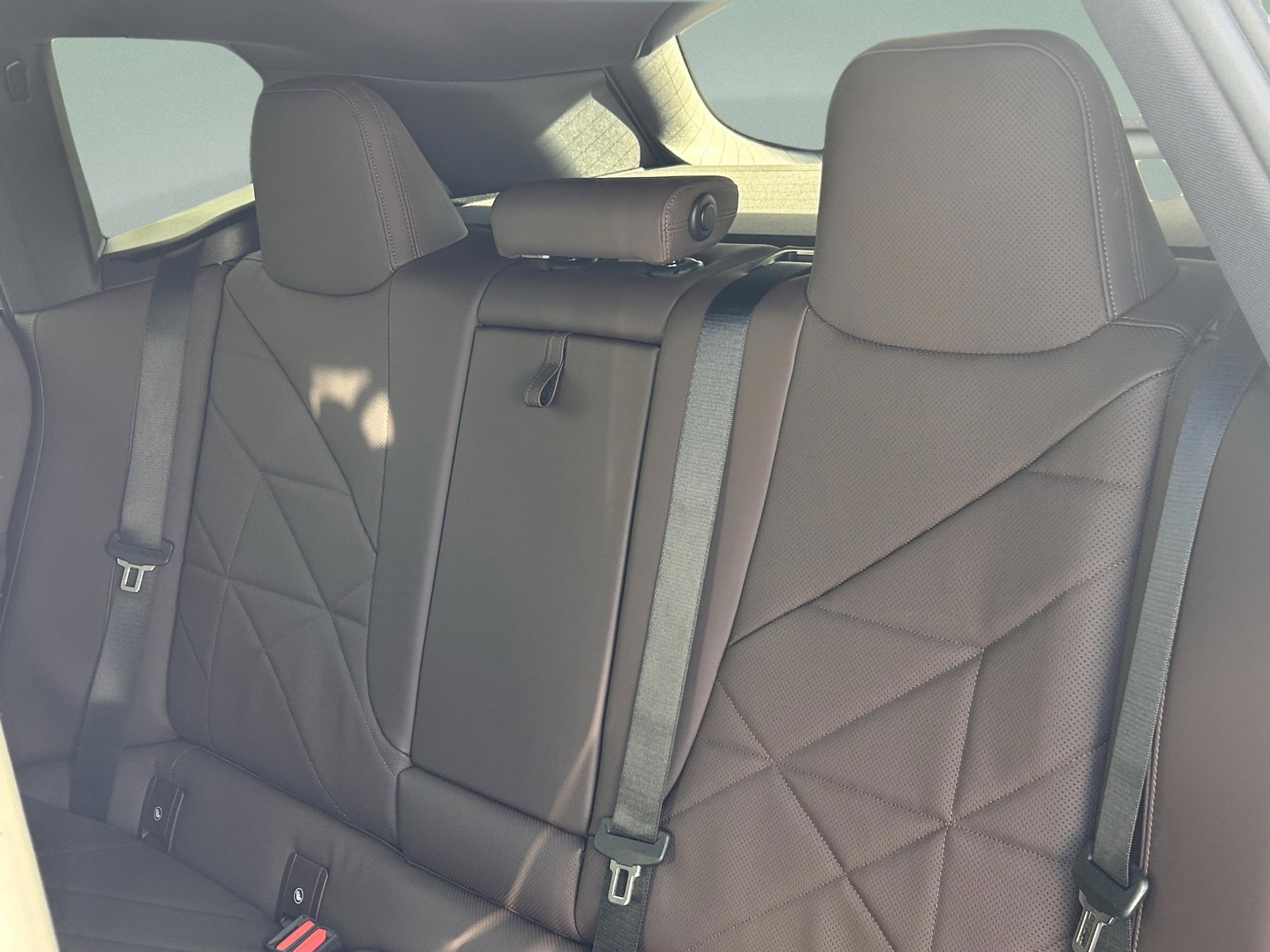 Used 2026 BMW iX xDrive45 w/ Premium Package image 25