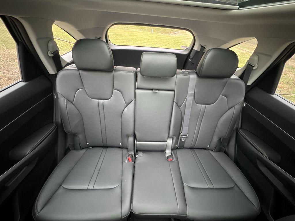 New 2026 Kia Sorento S w/ S Panoramic Sunroof Package FWD image 23